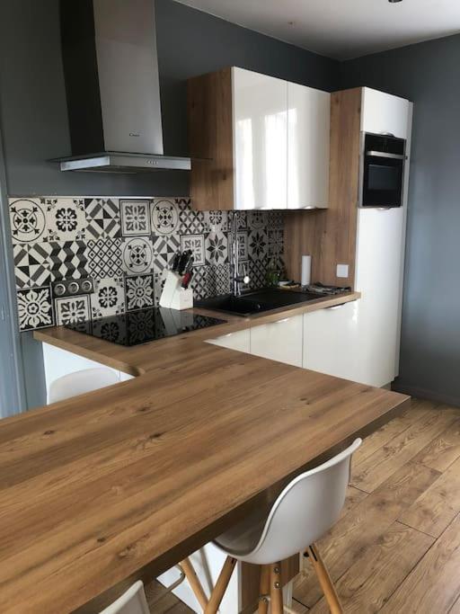 Cosy 3 Pieces En Face De La Gare Apartment Rambouillet Exterior photo